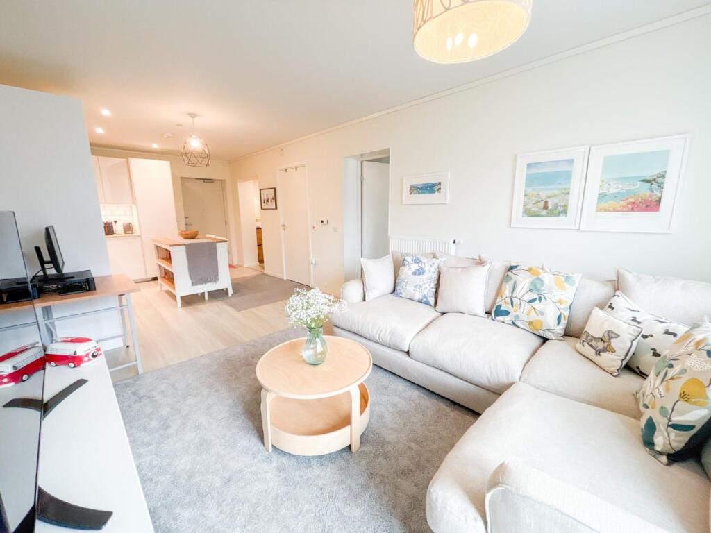 Open Plan Kitchen &amp; Lounge