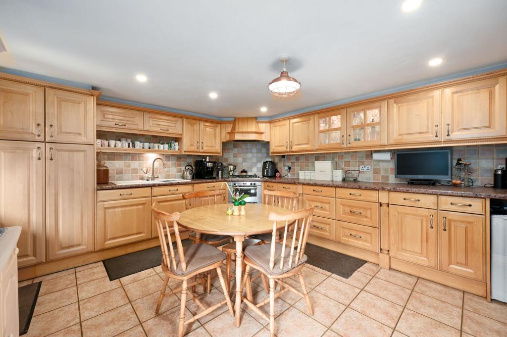 Kitchen/Breakfast Room