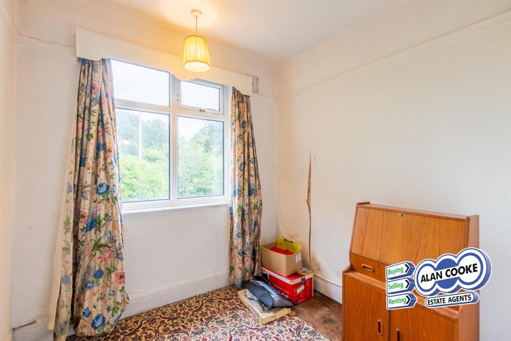 BEDROOM 3