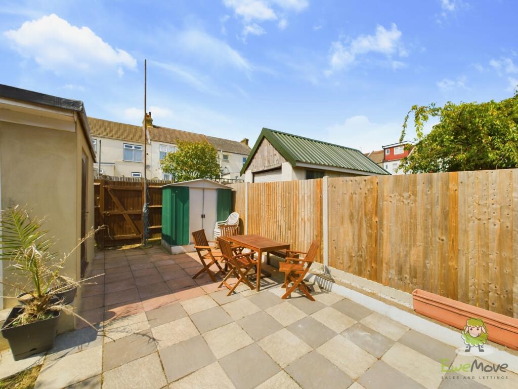 CAM01543G0-PR0090-STILL026