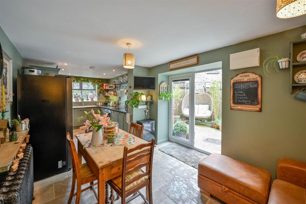 Kitchen Diner