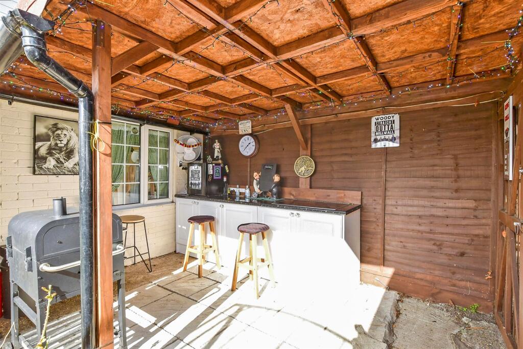 Workshop/Outbuildings