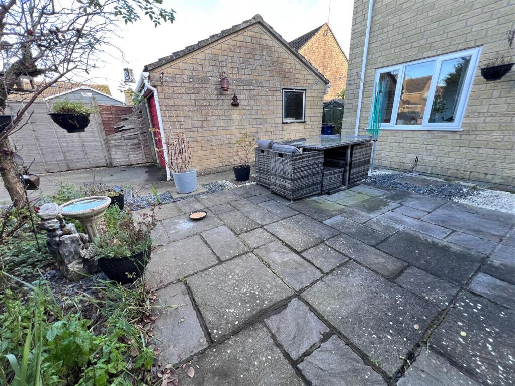 GARDEN 4.jpg