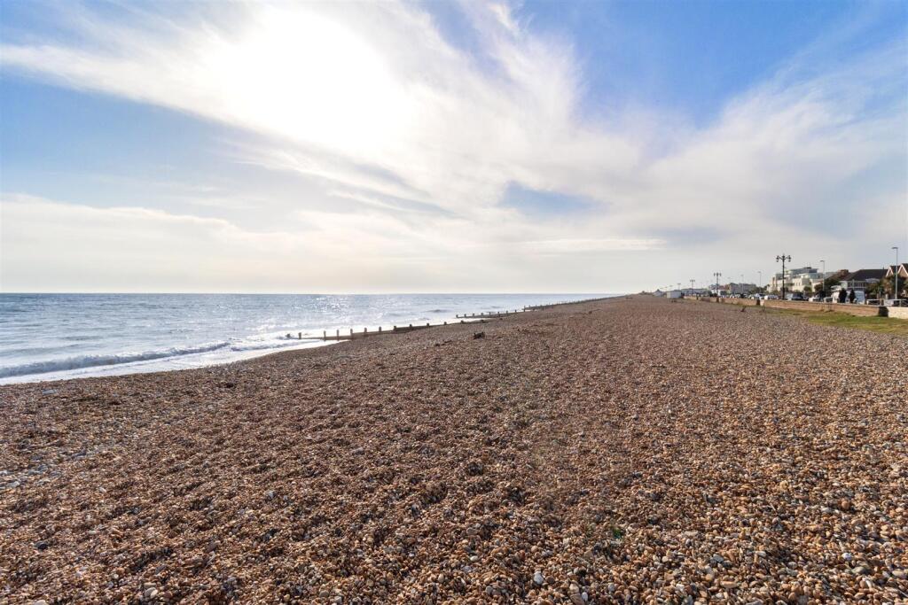 Beach 2.jpg