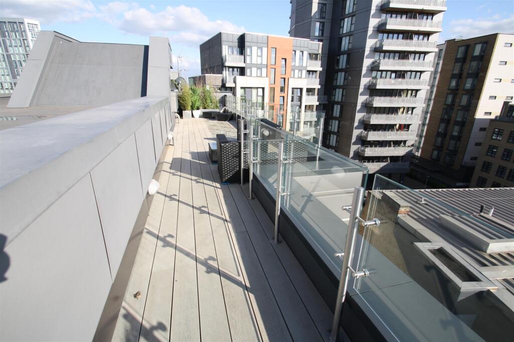 ROOF TERRACE