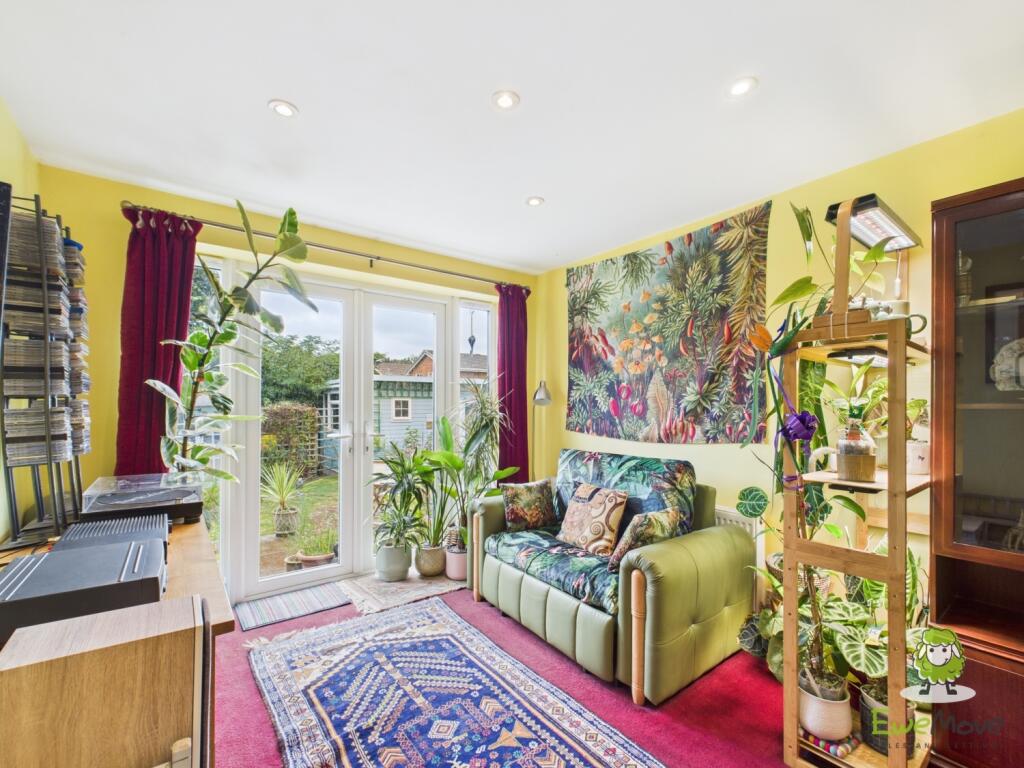 EweMove Estate Agents Basingstoke - Lavender Road 