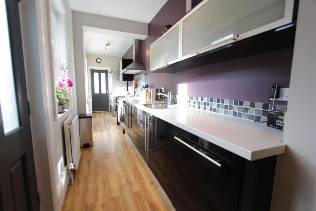 LIVING ROOM DINER AND KITCHEN