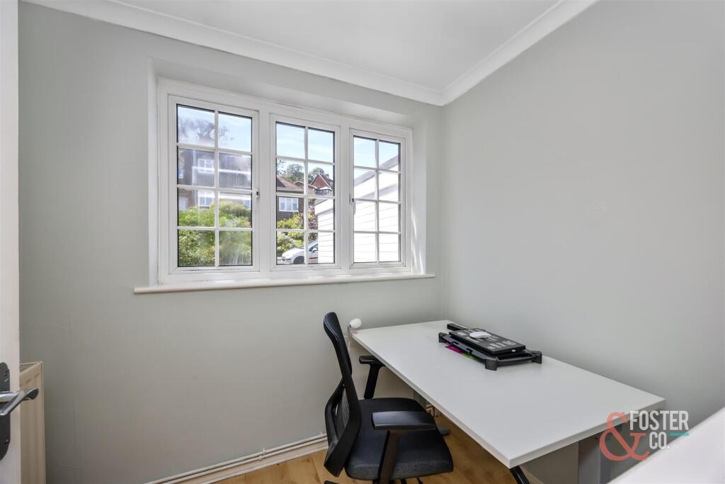 Hillside Way 21-019.jpg