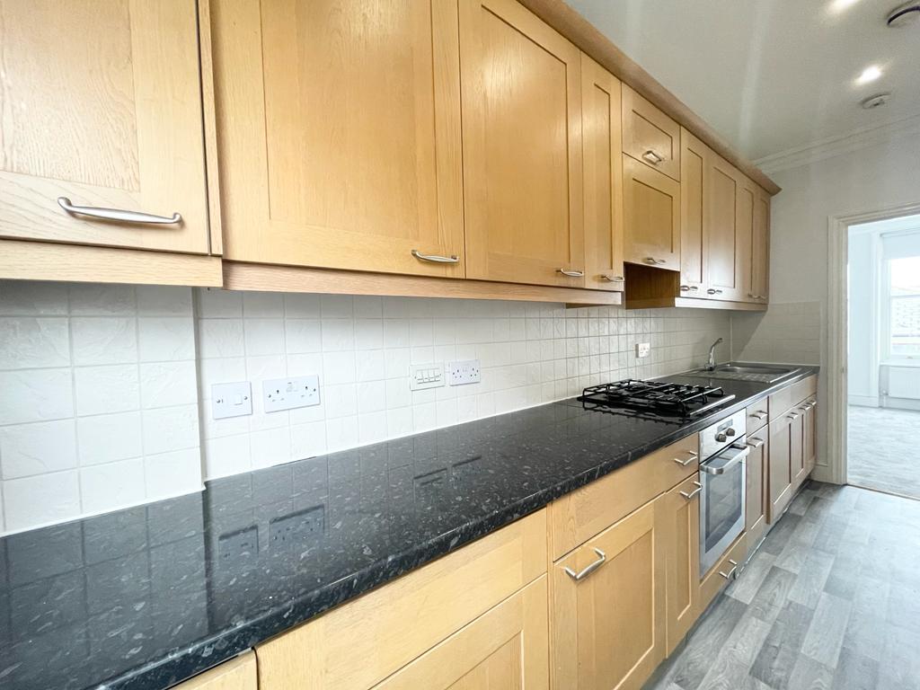2 Kitchen.jpg