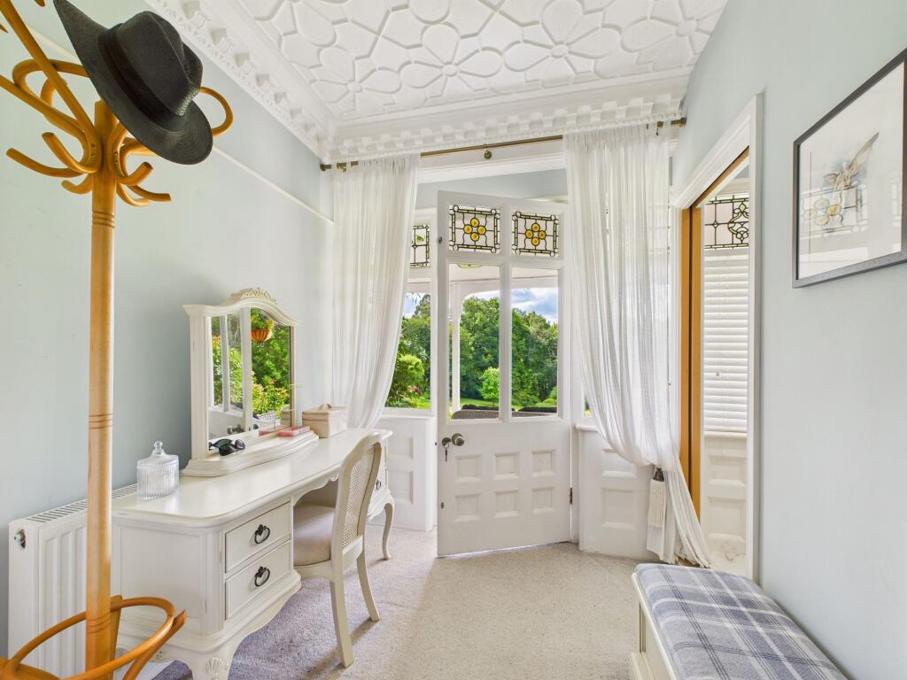 Dressing area