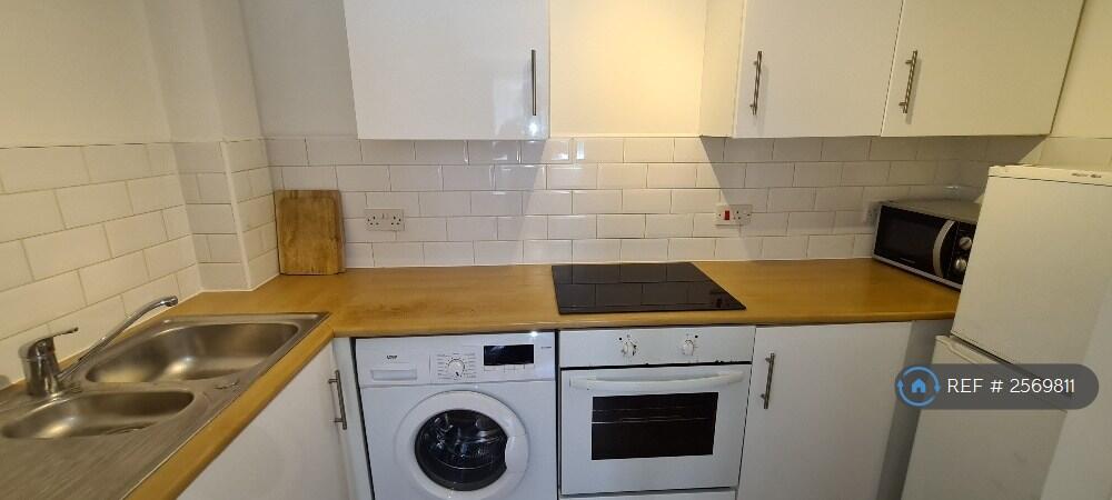 Kitchen With Integrated Appliances