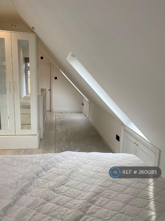 Loft Bedroom 2