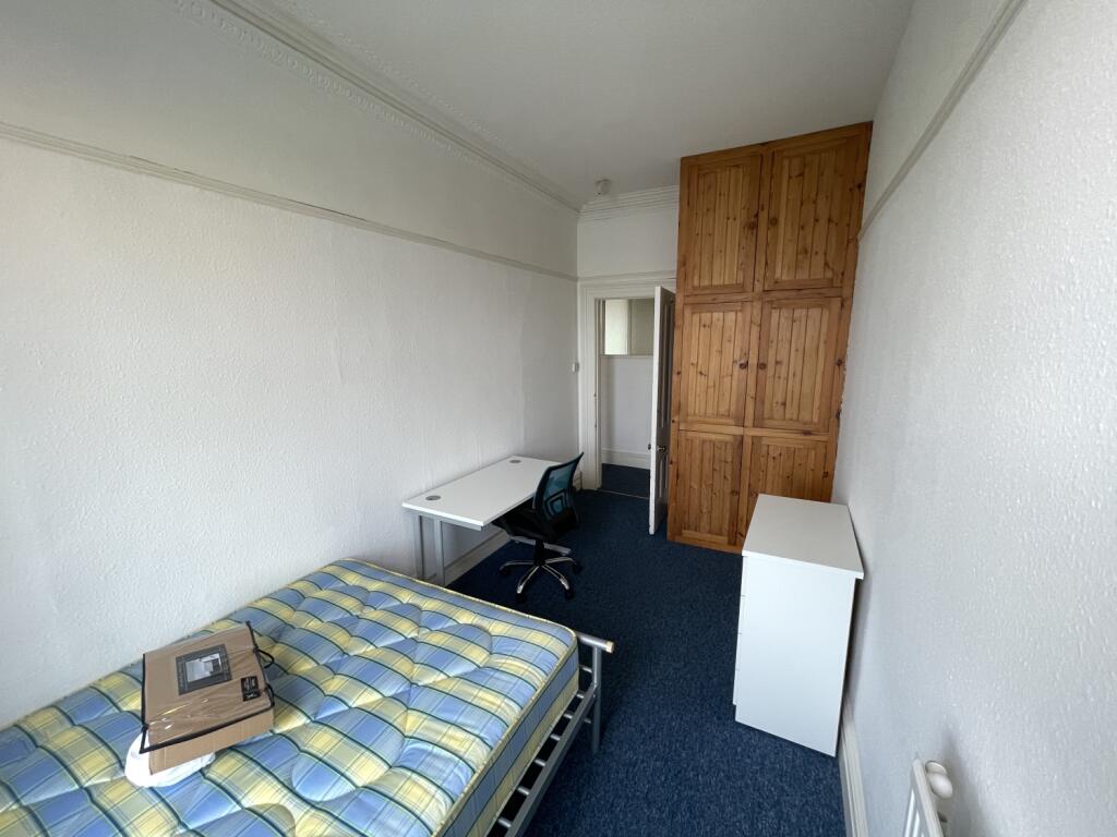 F9FA6058-EBF0-4324-B8E2-D7F47608F882