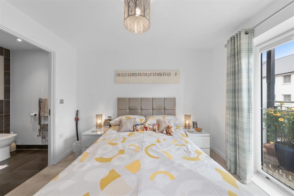 6 Jennings Court-5.jpg