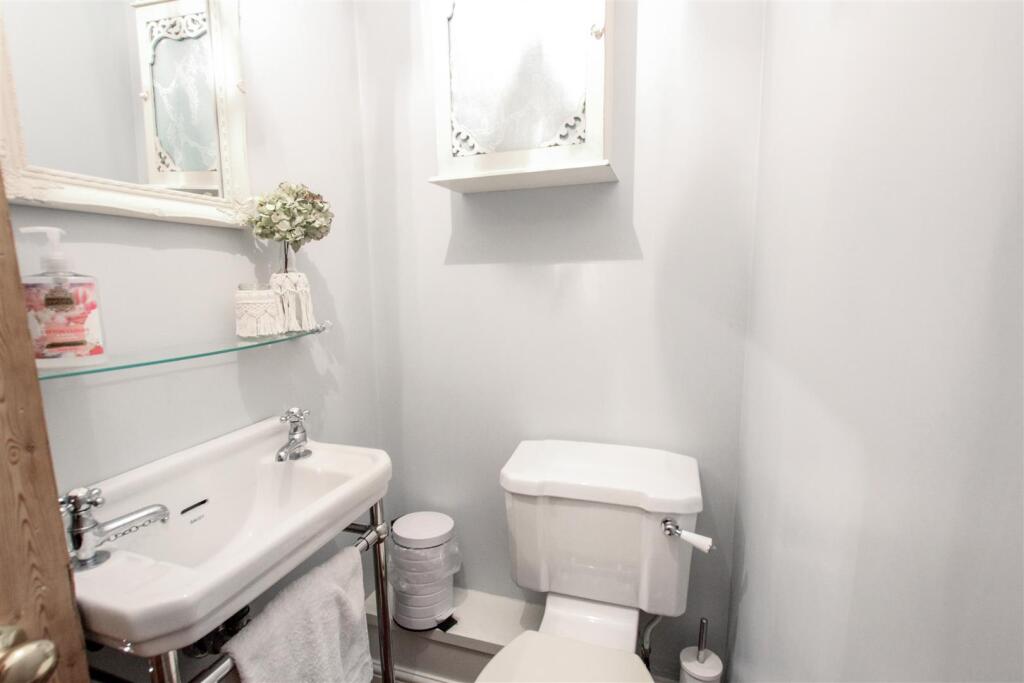 AQ9byF_gLESHaeksV85PhQ (1).jpg