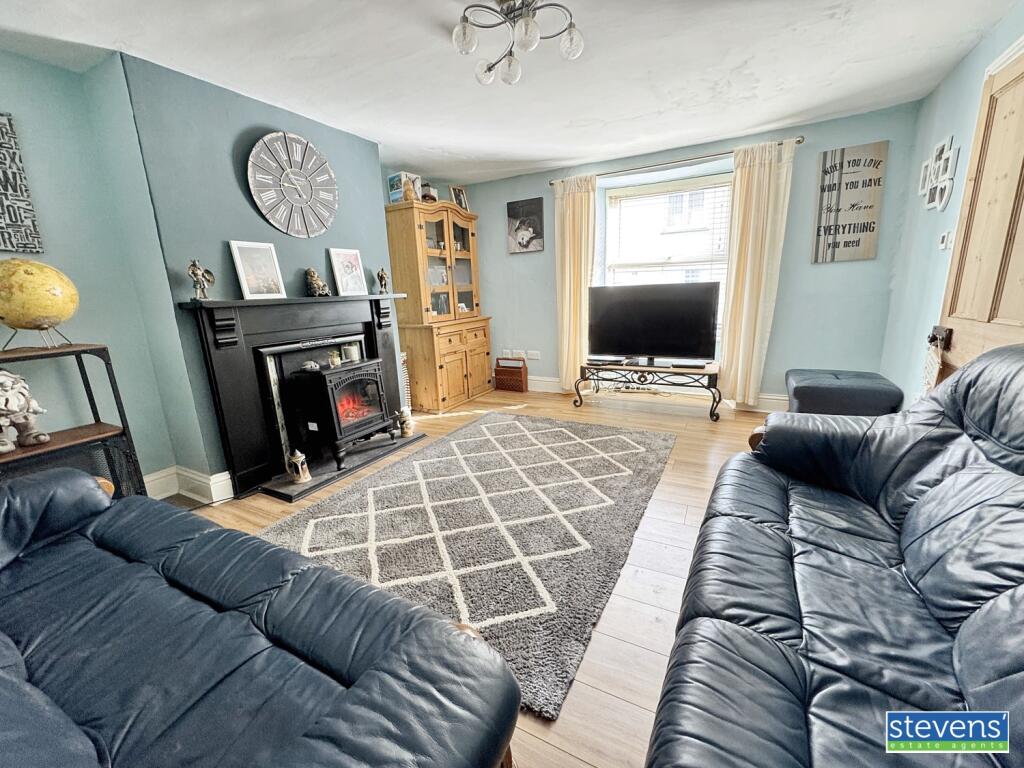 image00012_blurred (4)