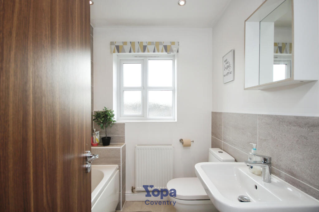 0dcd25ed-Family 20Bathroom.JPG