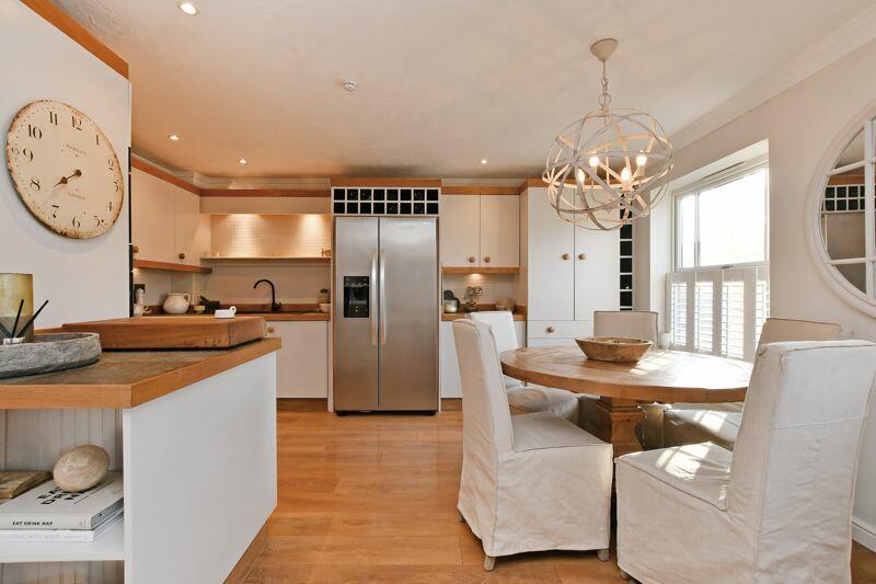 Dining Area &amp; Kitchen 