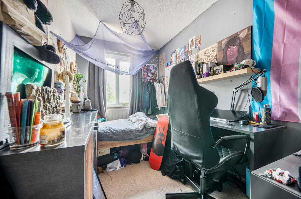 1312217-5-685ab23...