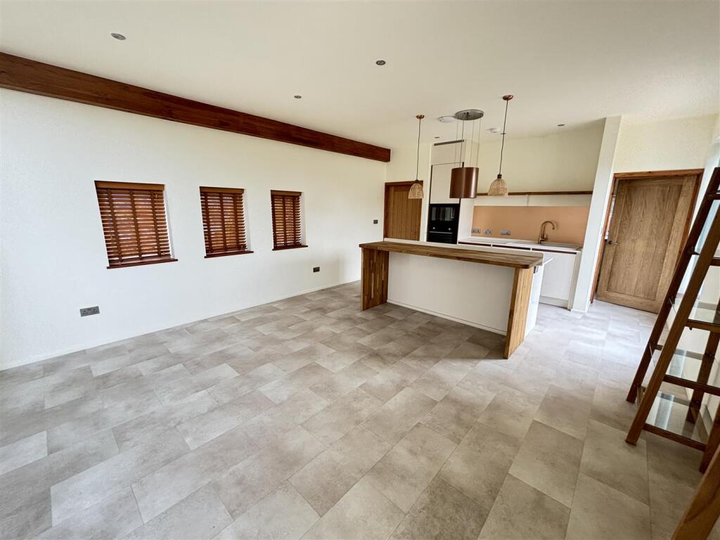 dining area - kitchen.jpg