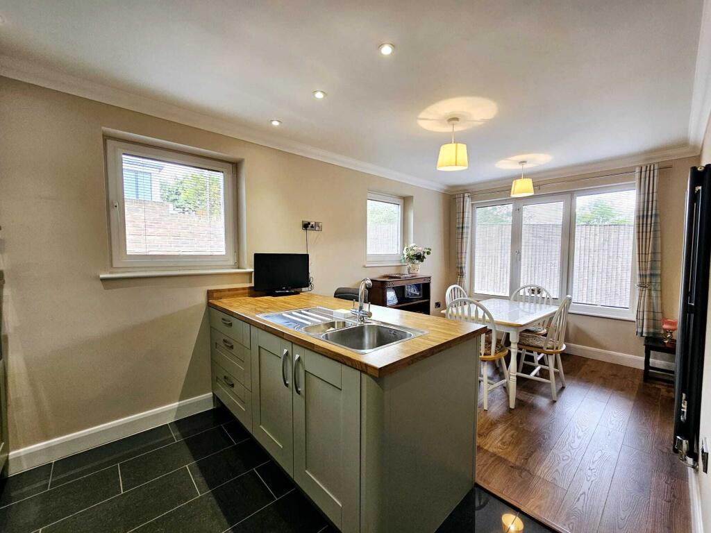 cb3e45ee-354b-42d0-87b9-01ec19529d9d