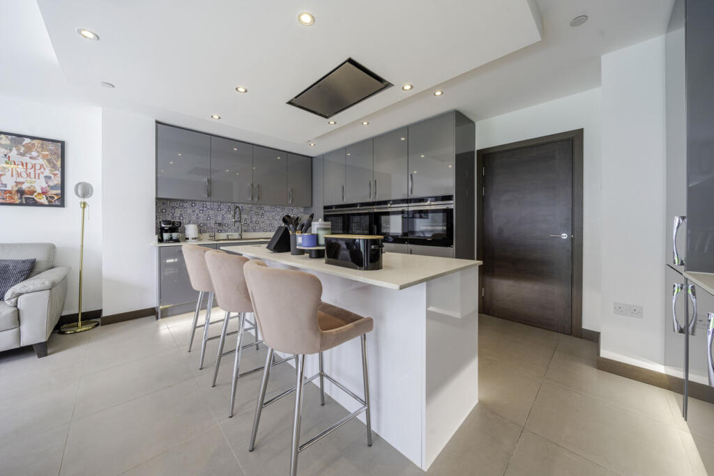 1326888-7-6880e3b...