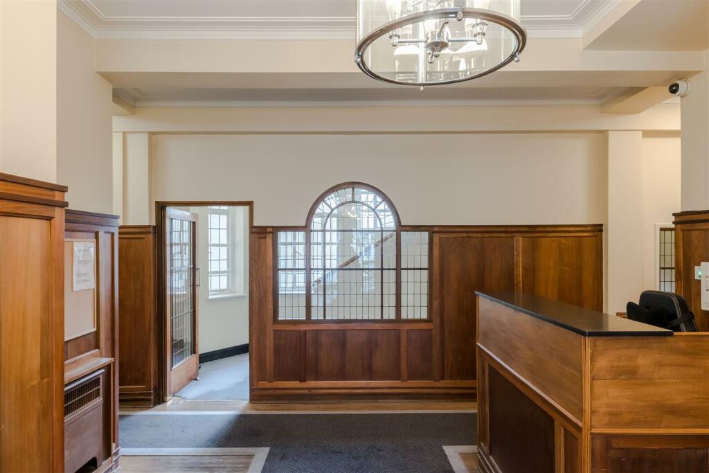15 Goodwood Court-13.jpg
