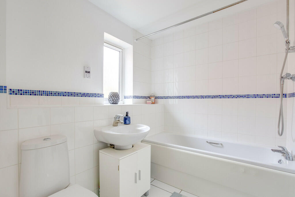5 Linnet Avenue, ...