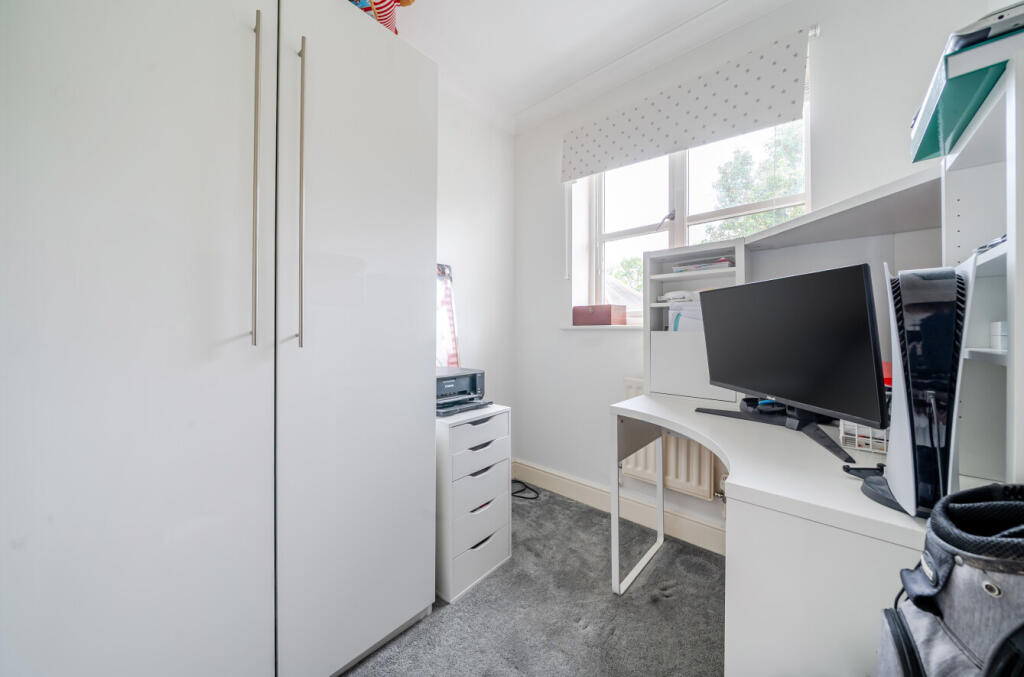 1369633-11-68f211...