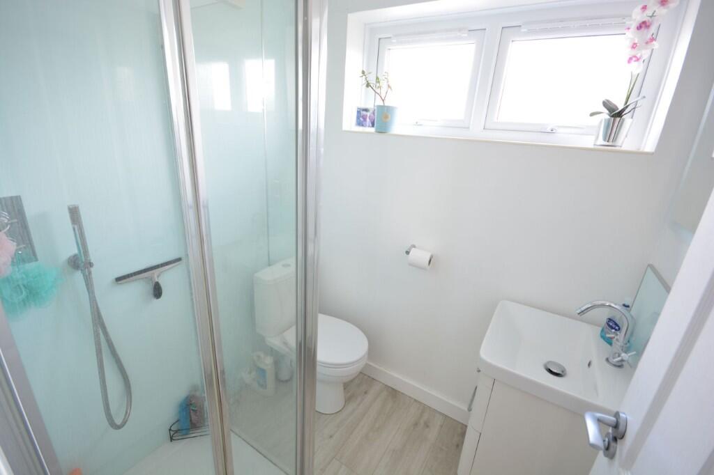 GF SHOWER ROOM