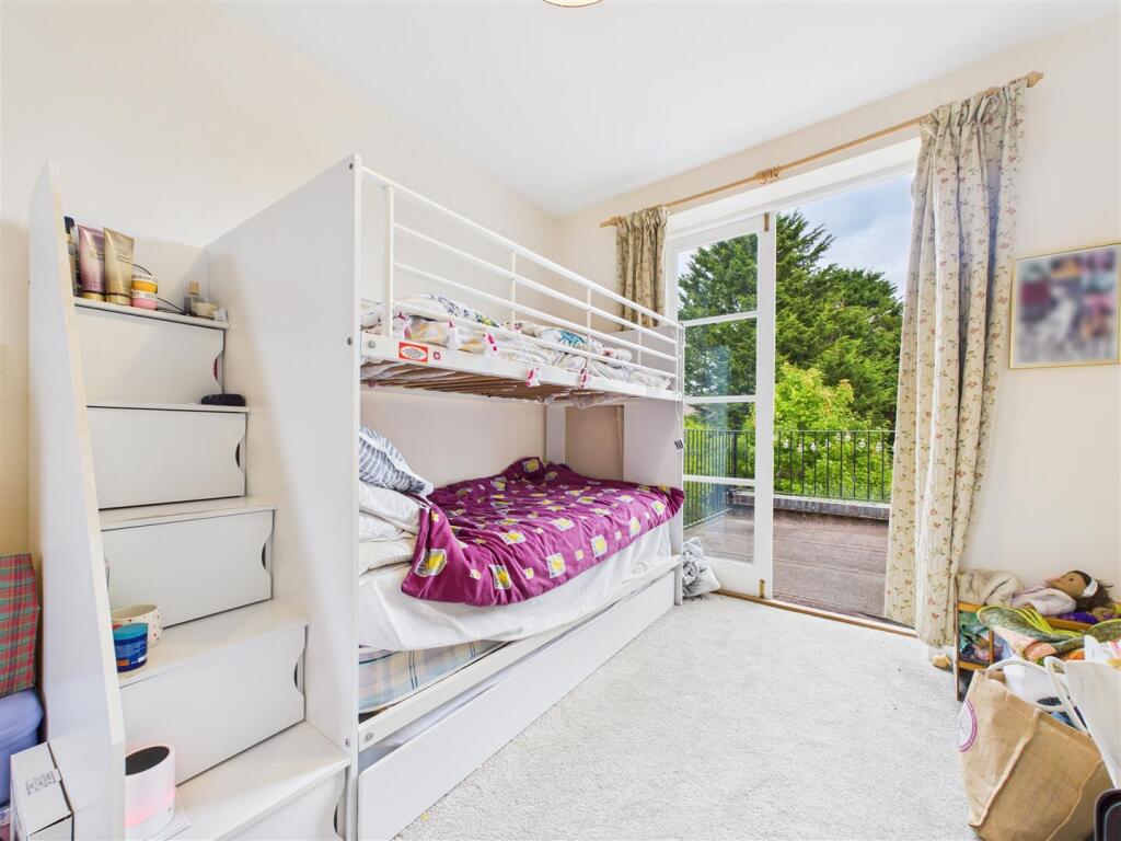 CAM05251G0-PR0087-STILL045.jpg