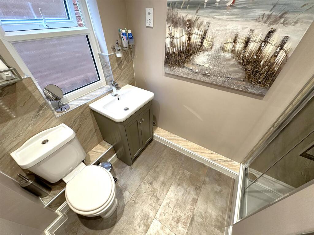 Stylish En-Suite 6813