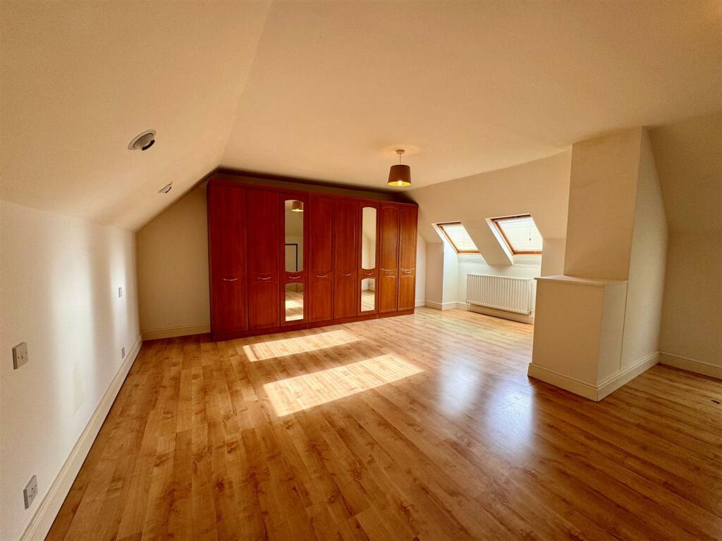 Main Bedroom.jpg