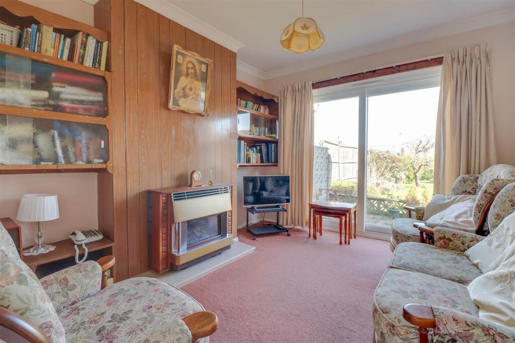 9 KINGLEY CLOSE-3.jpg