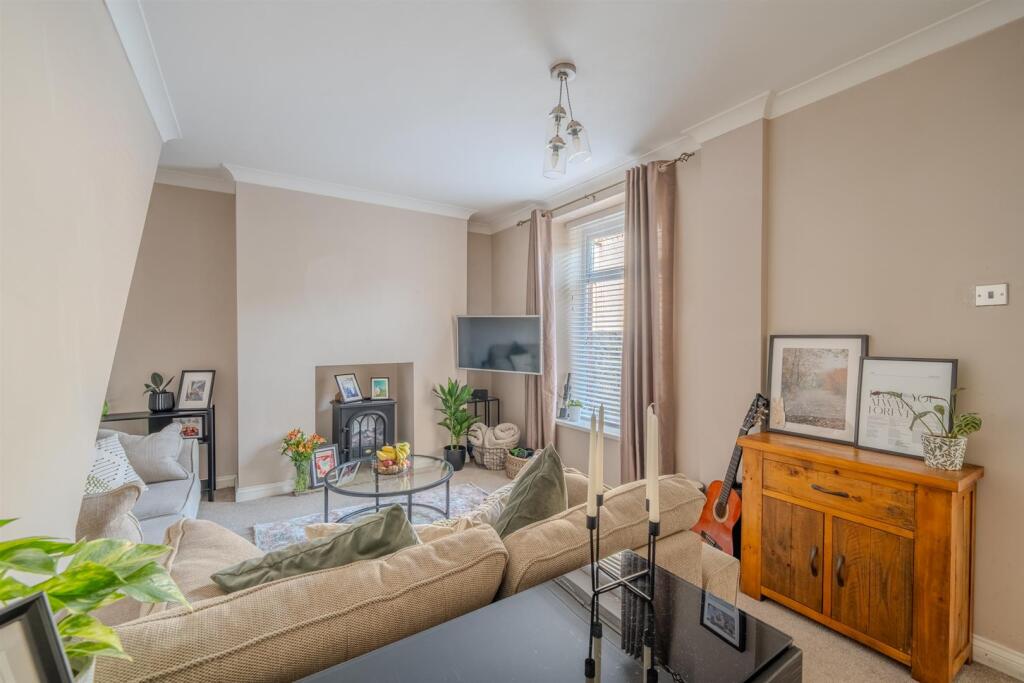 17 Torfaen Terrace-8.jpg