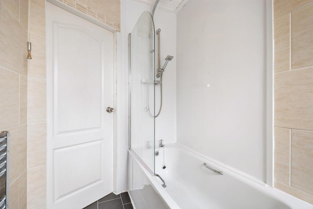 33 Graham Crescent (9).jpg