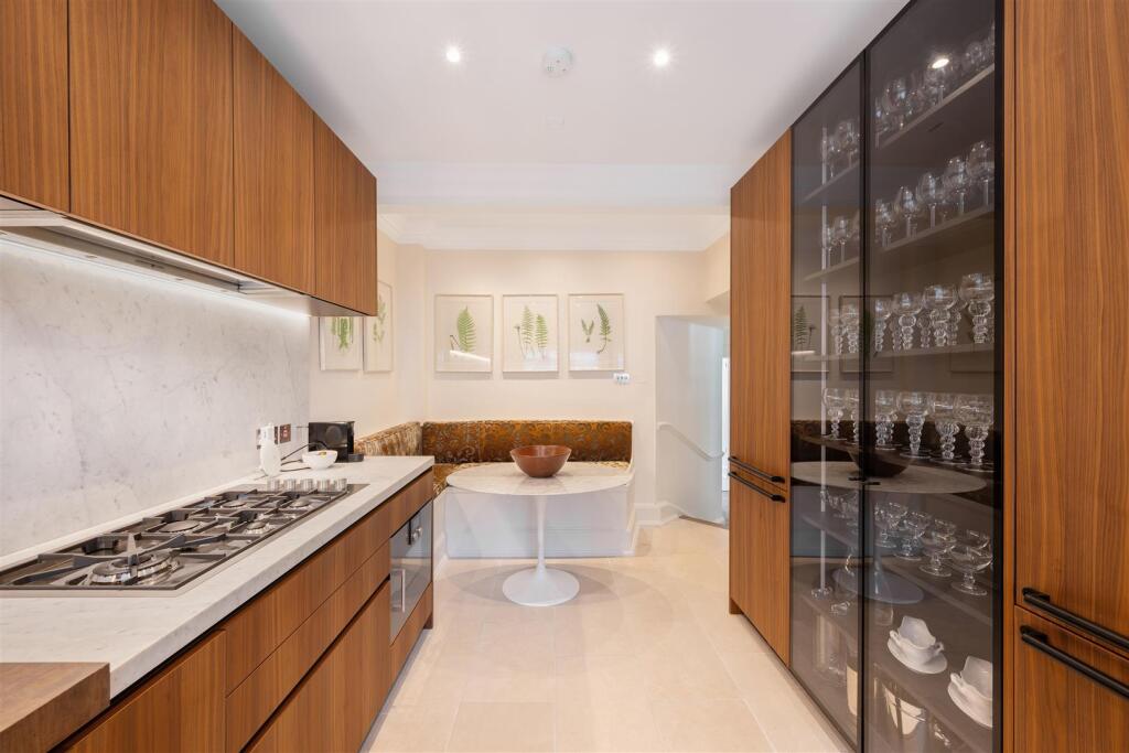 4 Walton House Hi-24.jpg