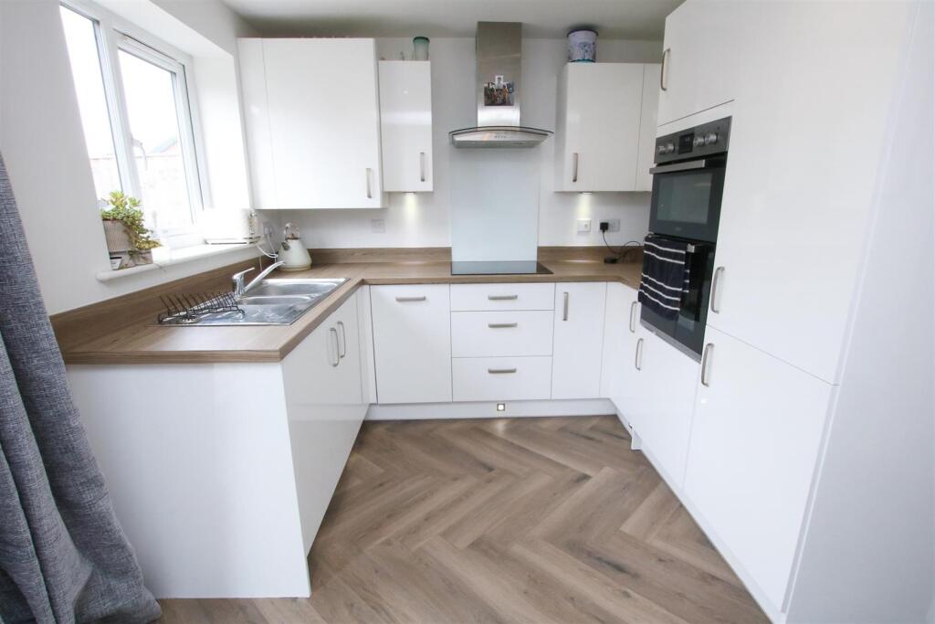 OPEN PLAN DINING KITCHEN