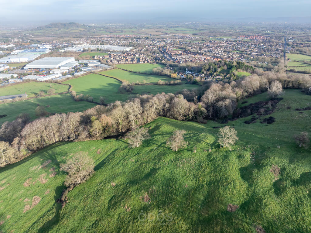 Grove Wood Painswick Road Brockworth GL3 4RU NB 4