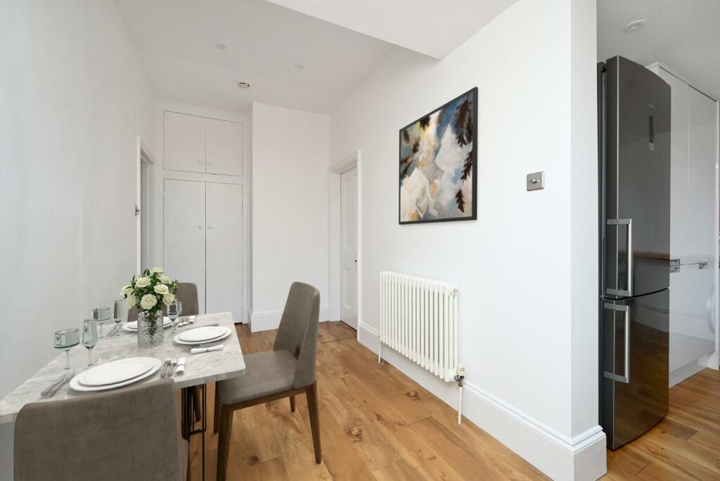 flat-6-8-grand-avenue-bn32lf?20?285?29 copy.jpg