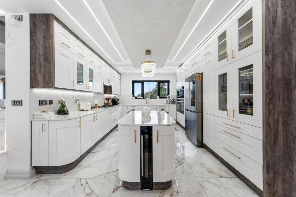 10 LAWTON AVENUE-10.jpg