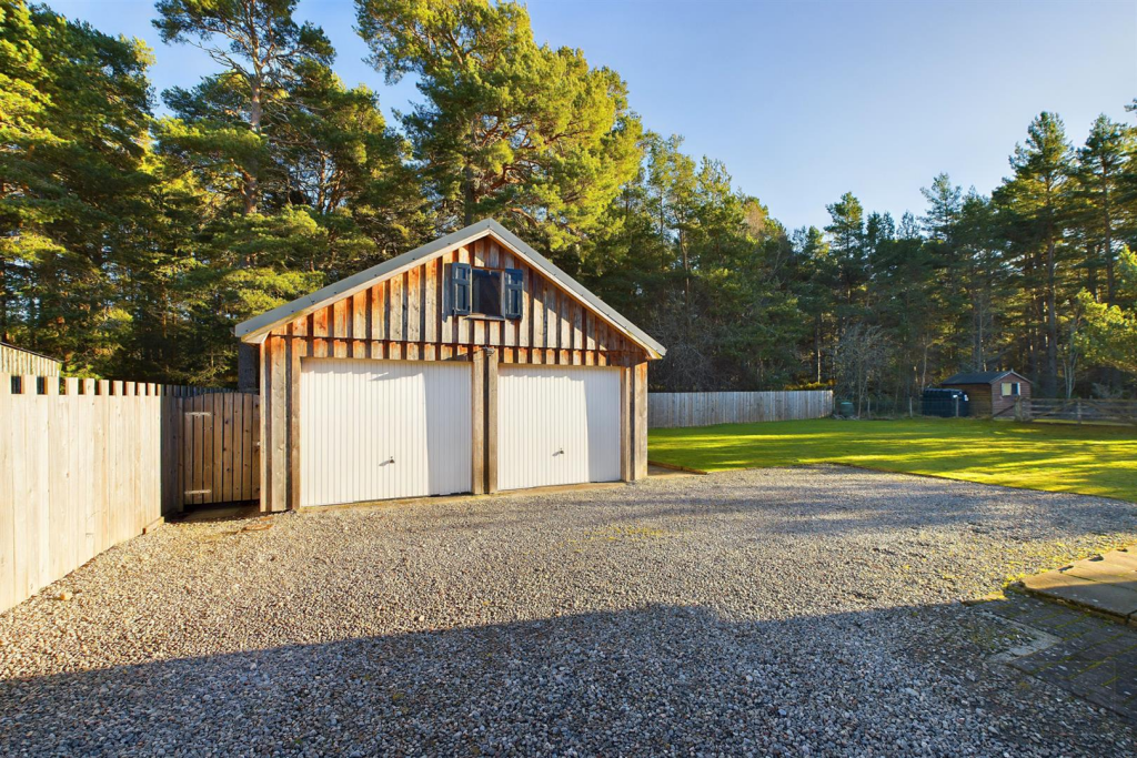 Forest Trail Lodge-37.png