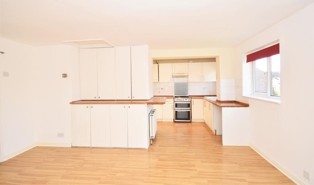 LivingKitchen.JPG