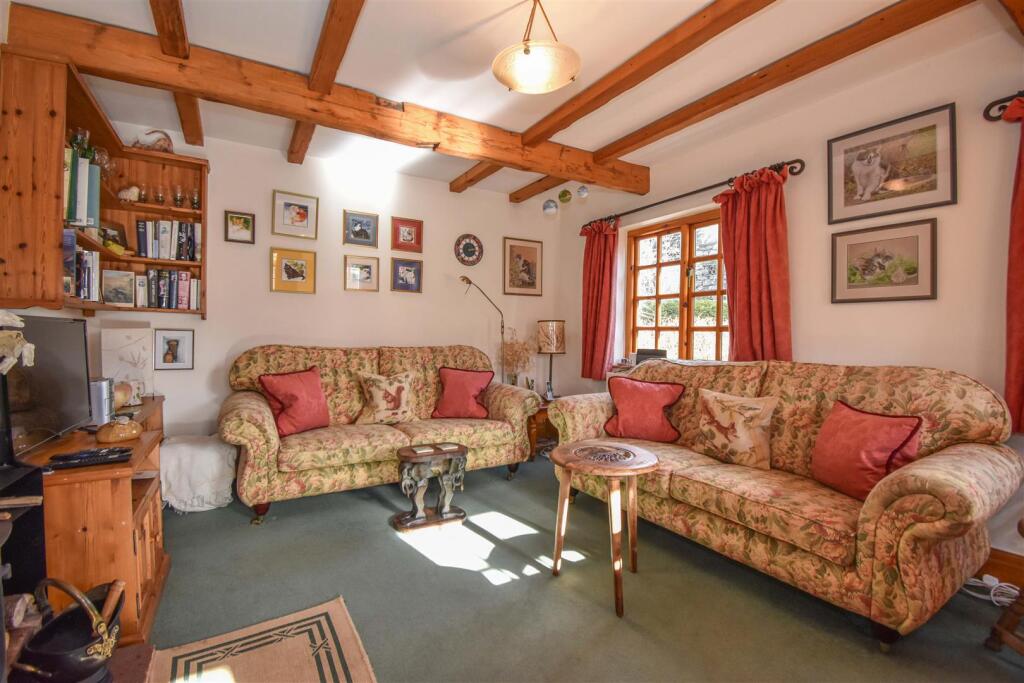 Green Garth Living Room b.jpg