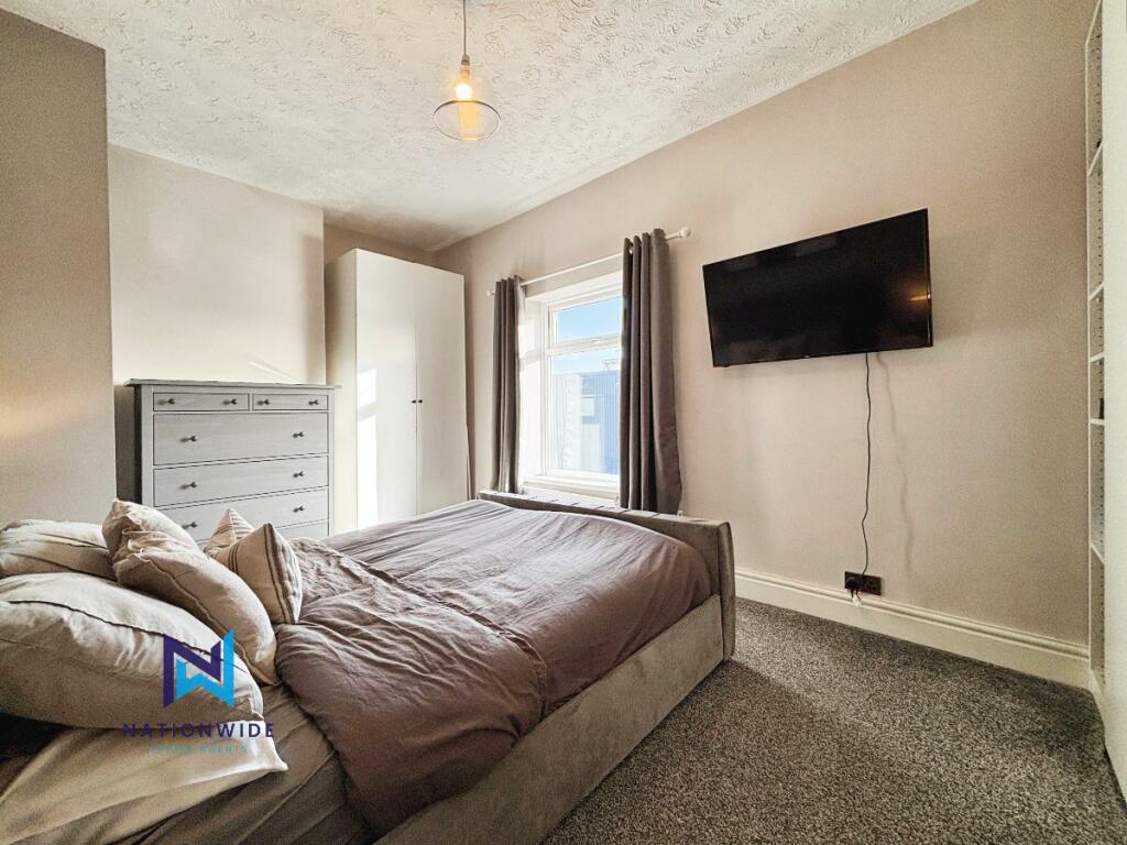 Bedroom1 3
