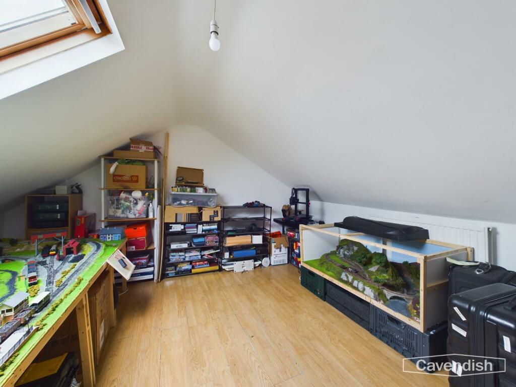 LOFT ROOM