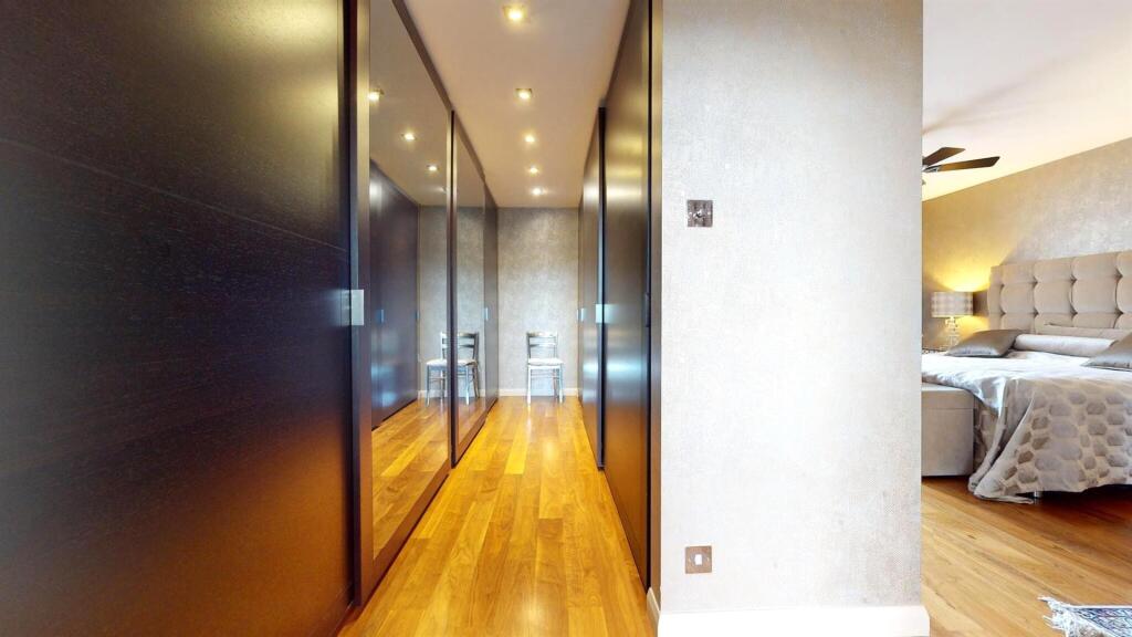 Property for sale in Waterside Point by Barrain Lo