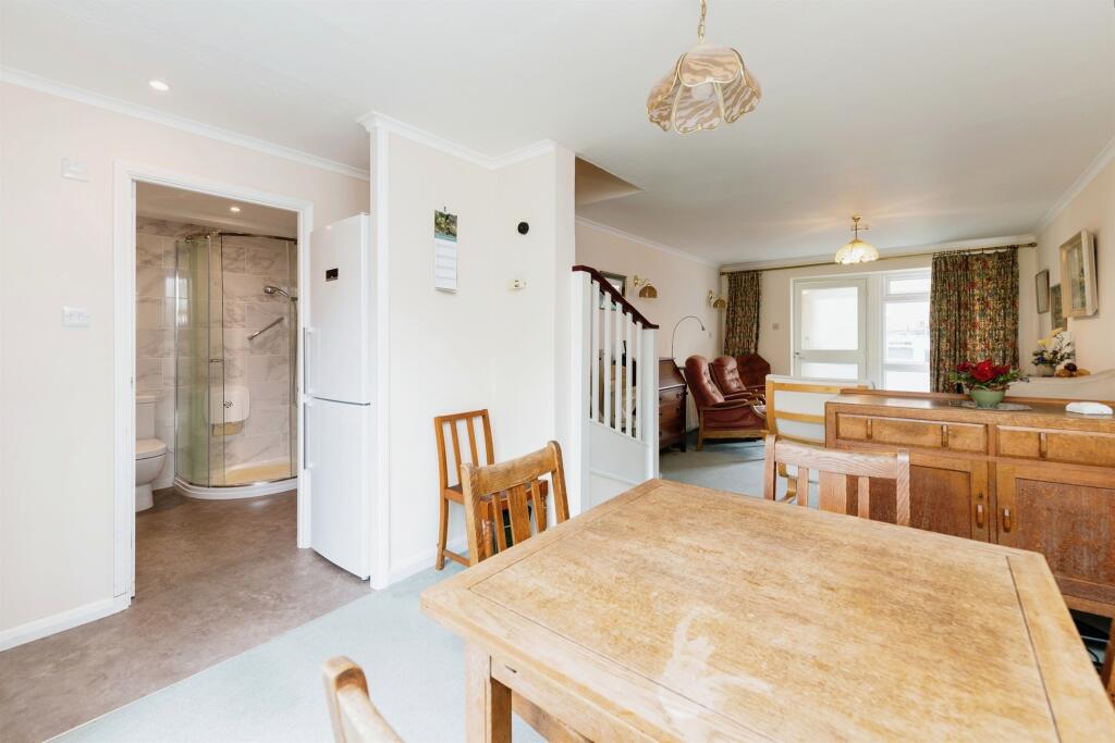 Lounge / Dining Room