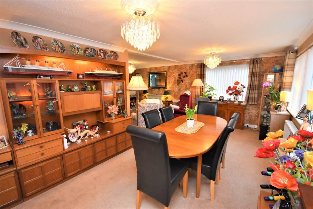 Dining Area.JPG