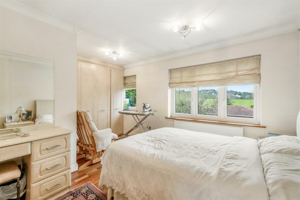 74 Pebworth Road - D7wPmKFshh82iQIOgA9t.jpg